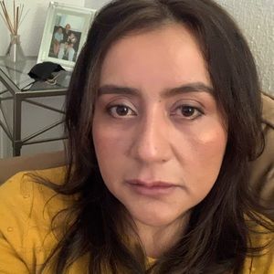 Meet your Posher, Claudia